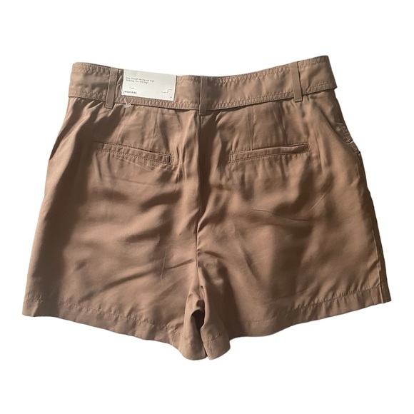 Ann Taylor High Rise Belted Shorts NWT - Picture 2 of 6